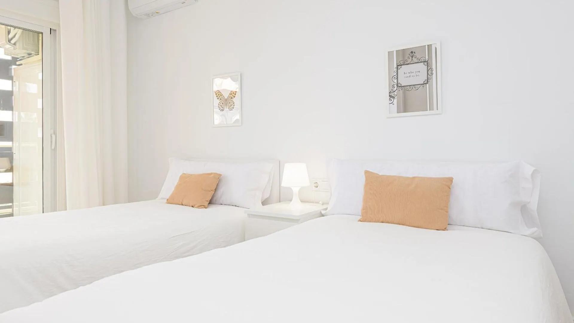 Amazing Carihuela View & Parking Apartment Torremolinos