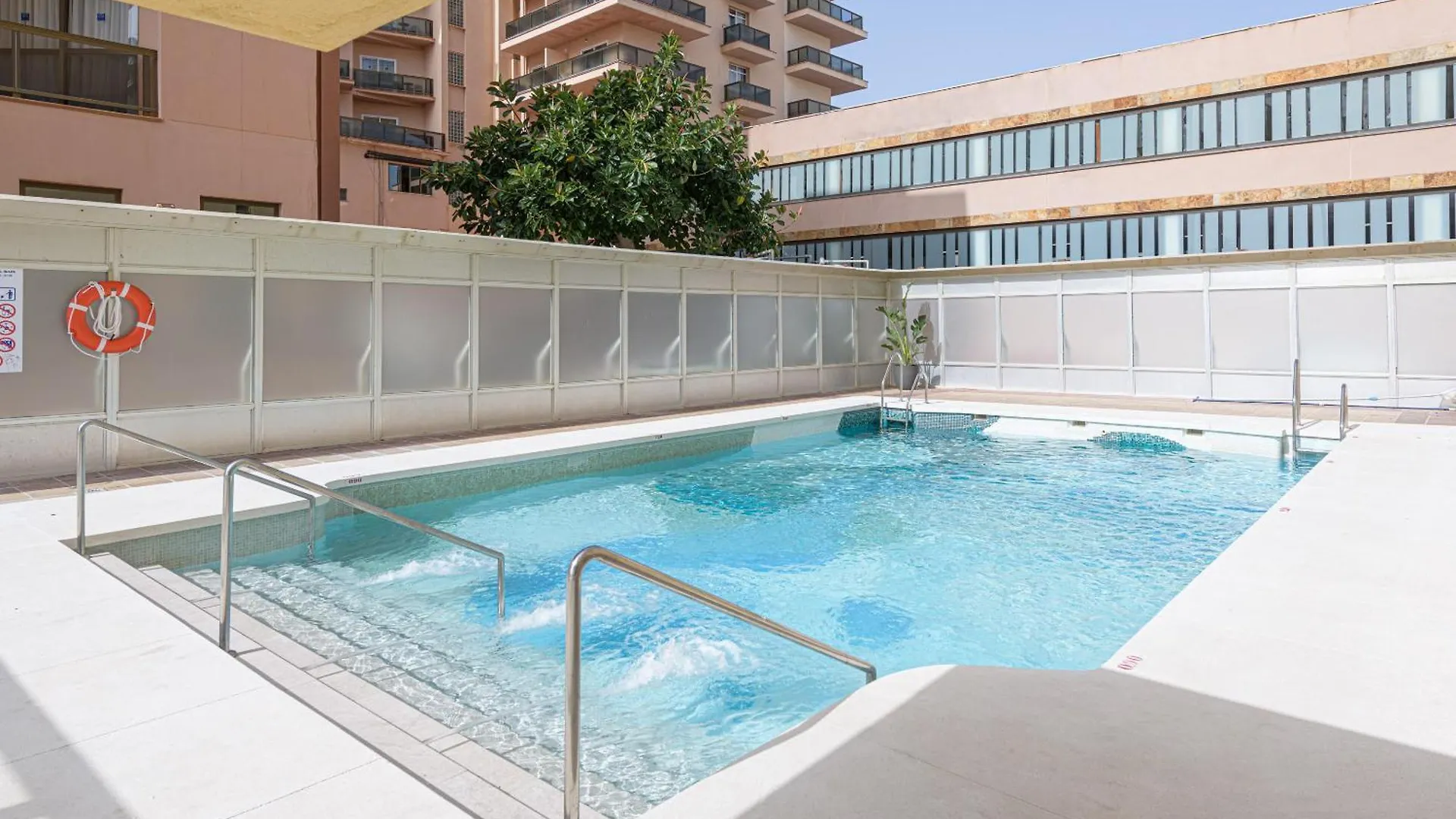Amazing Carihuela View & Parking Apartment Torremolinos