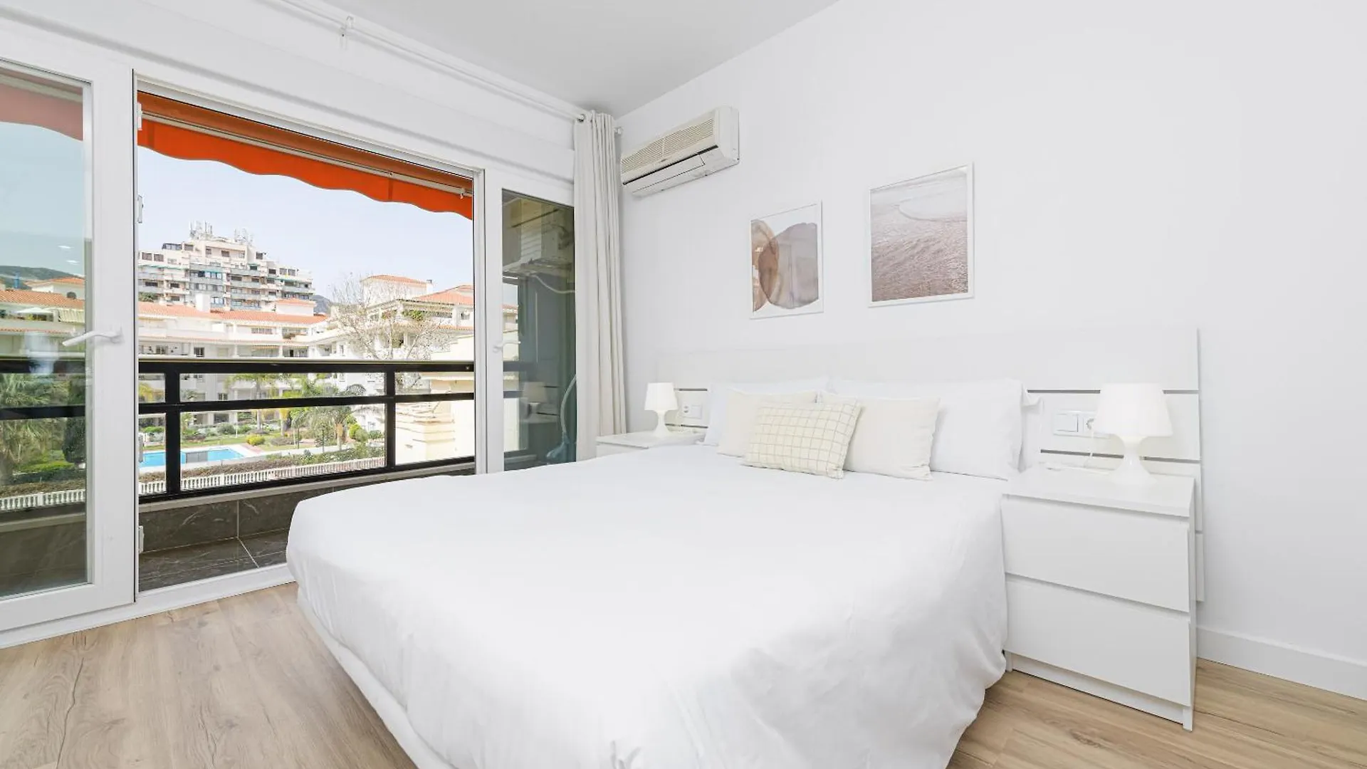 Amazing Carihuela View & Parking Apartment Torremolinos Spain
